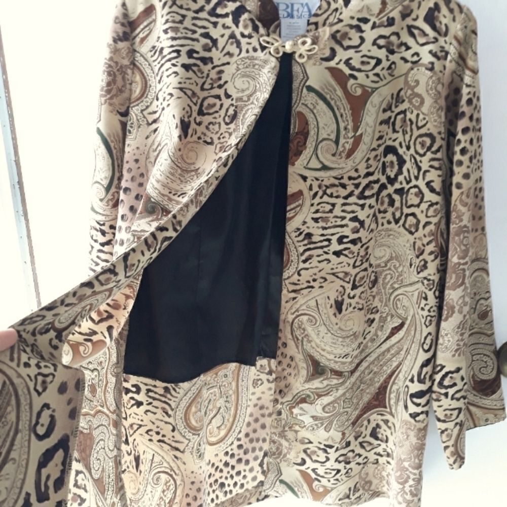 Vintage BFA Classic Plus Paisley Animal Print Long Sleeve Open Blazer Si… - Picture 5 of 15